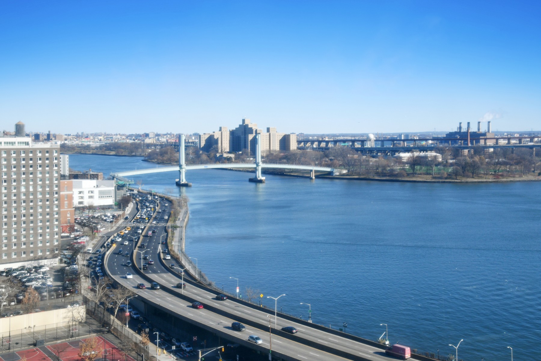 345 East 94th Street, Unit 21C Manhattan, NY 10128 - Photo 22 of 29 a view of a city