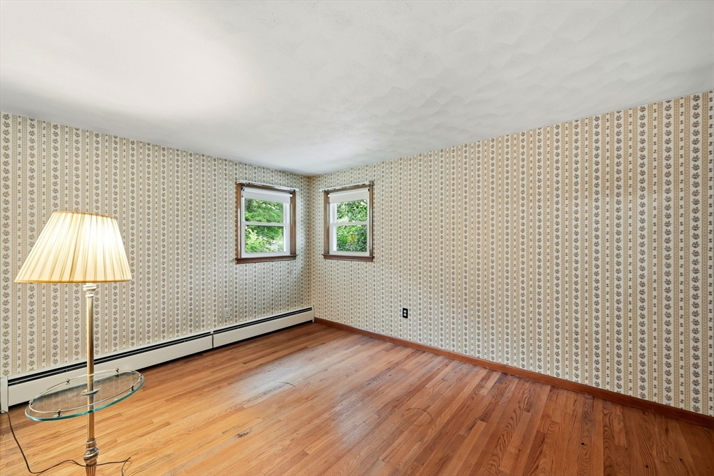 214 Forest Hills Road Springfield, MA 01128 - Photo 16 of 29