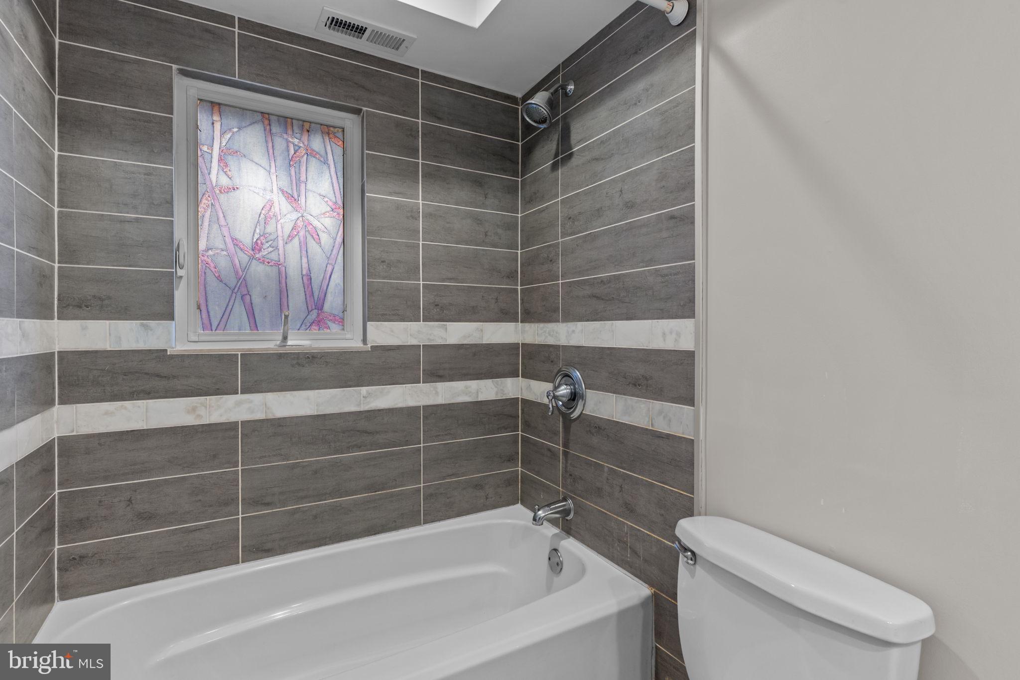35 Inland Road Levittown, PA 19057 - Photo 17 of 34 Gallery Image 17