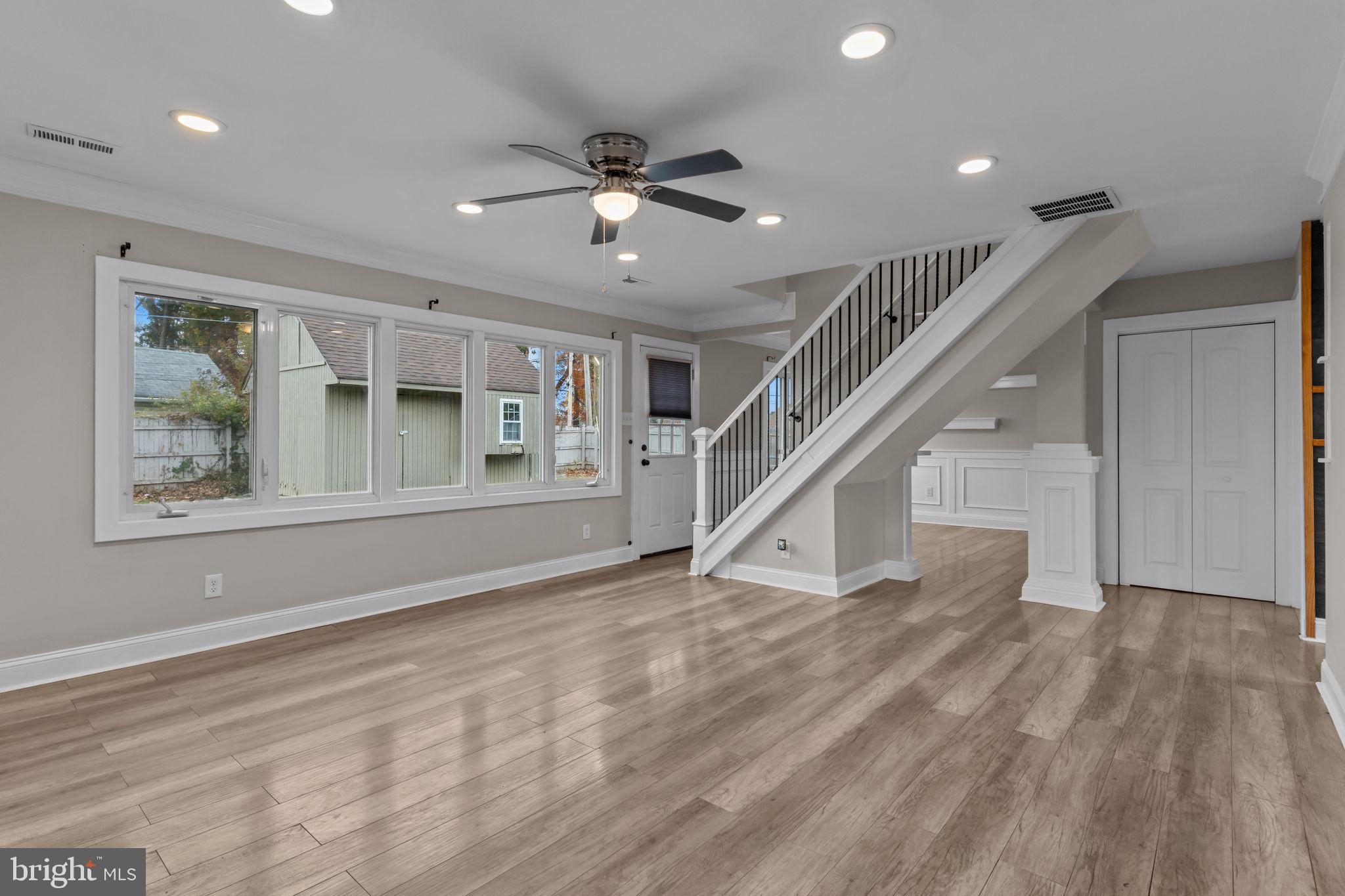 35 Inland Road Levittown, PA 19057 - Photo 2 of 34 Gallery Image 2