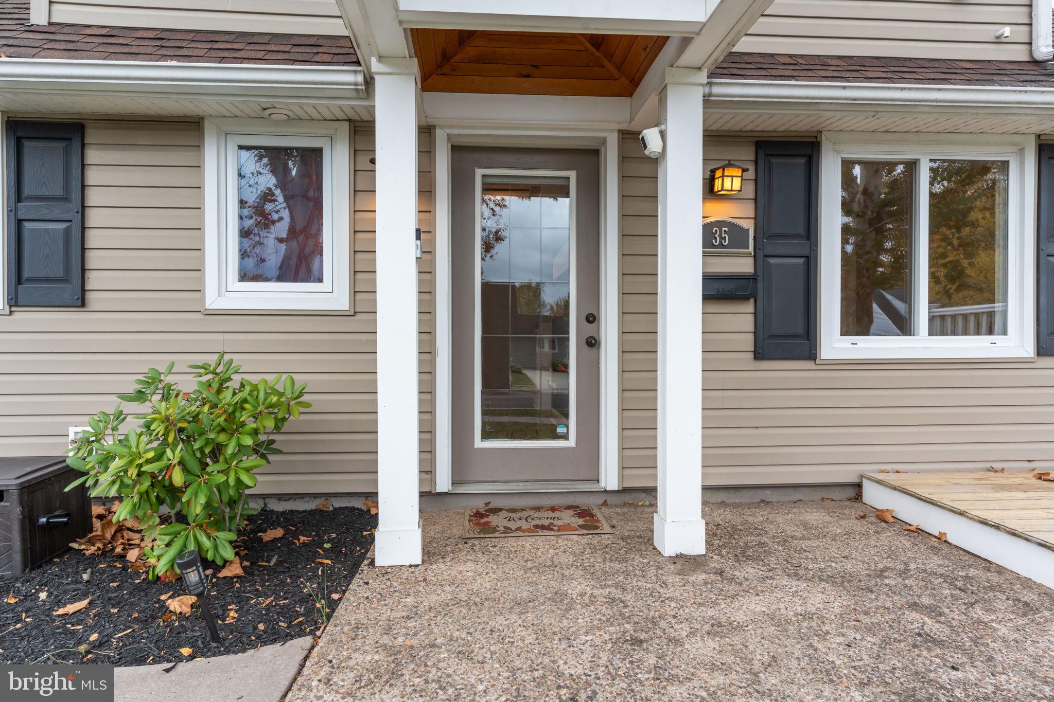 35 Inland Road Levittown, PA 19057 - Photo 6 of 34 Gallery Image 6