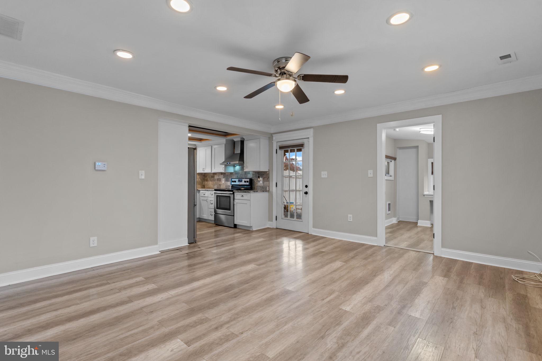 35 Inland Road Levittown, PA 19057 - Photo 10 of 34 Gallery Image 10