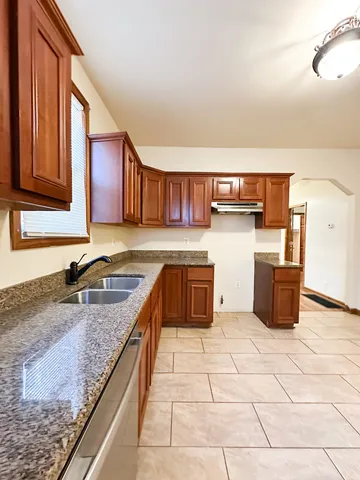 $1,900 | 7532 South Vernon Avenue, Chicago, IL 60619