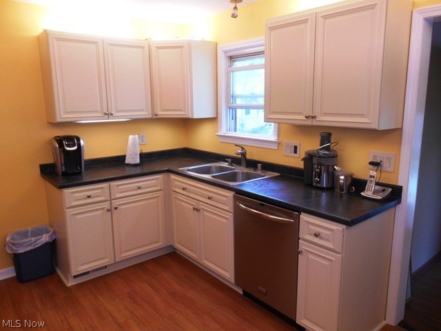 11231 Exeter Road Garfield Heights, OH 44125 - Photo 4 of 16 Gallery Image 4