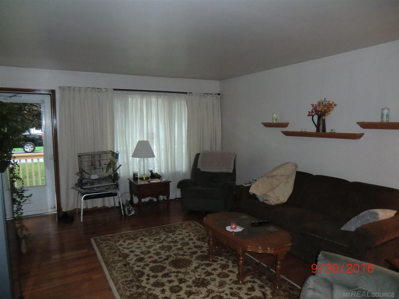 3060 Hessel Avenue Rochester Hills, MI 48307 - Photo 2 of 10