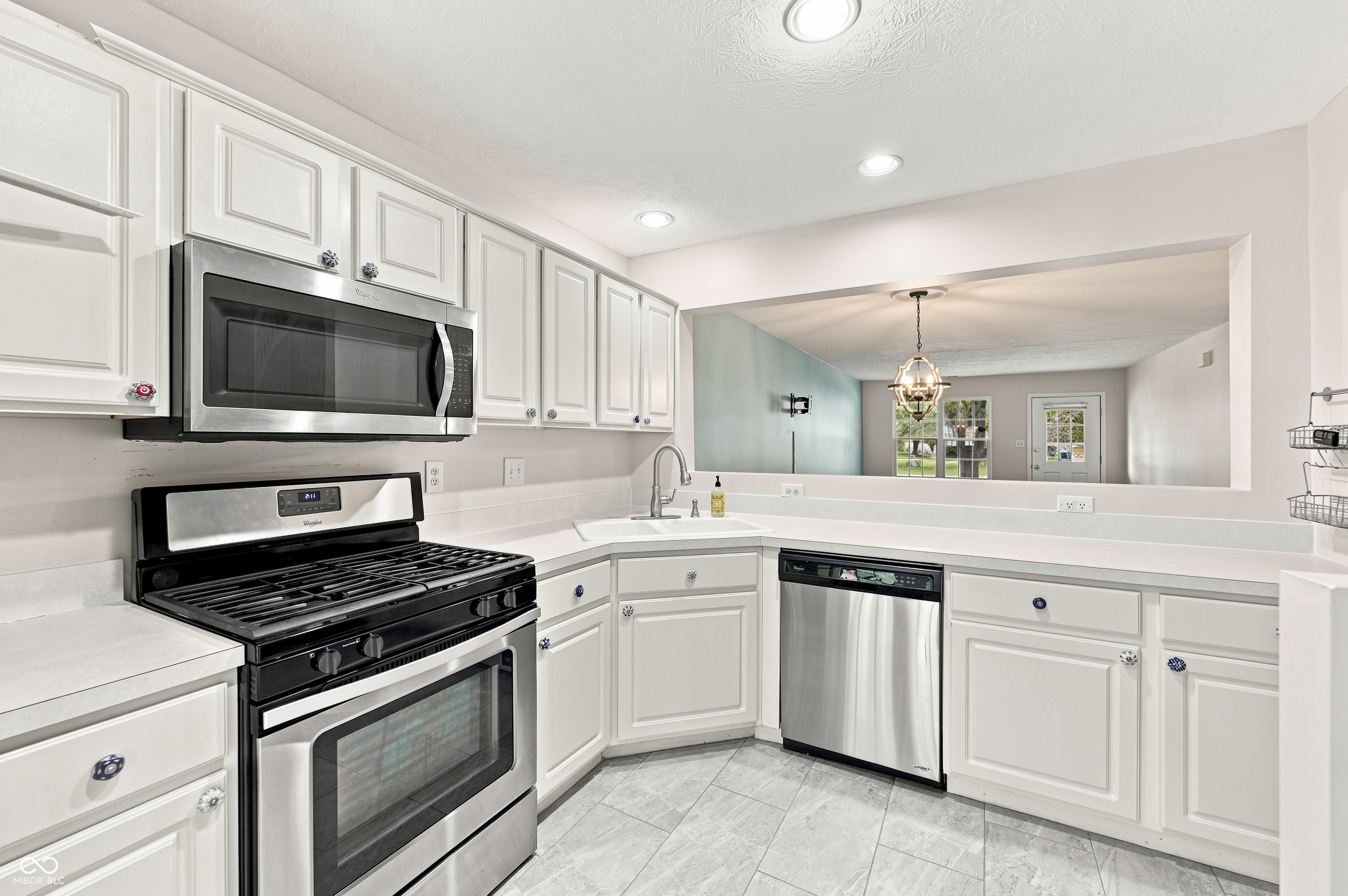 12673 Ladson Street Fishers, IN 46038 - Photo 15 of 43
