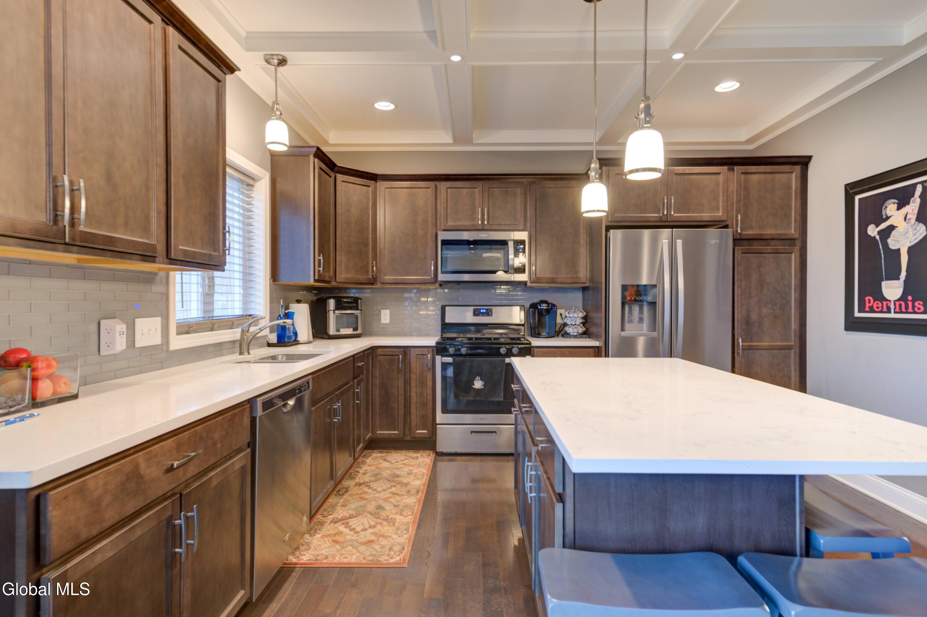 212 Lisha Kill Road Schenectady, NY 12309 - Photo 7 of 50 212 Lisha Kill Rd-6