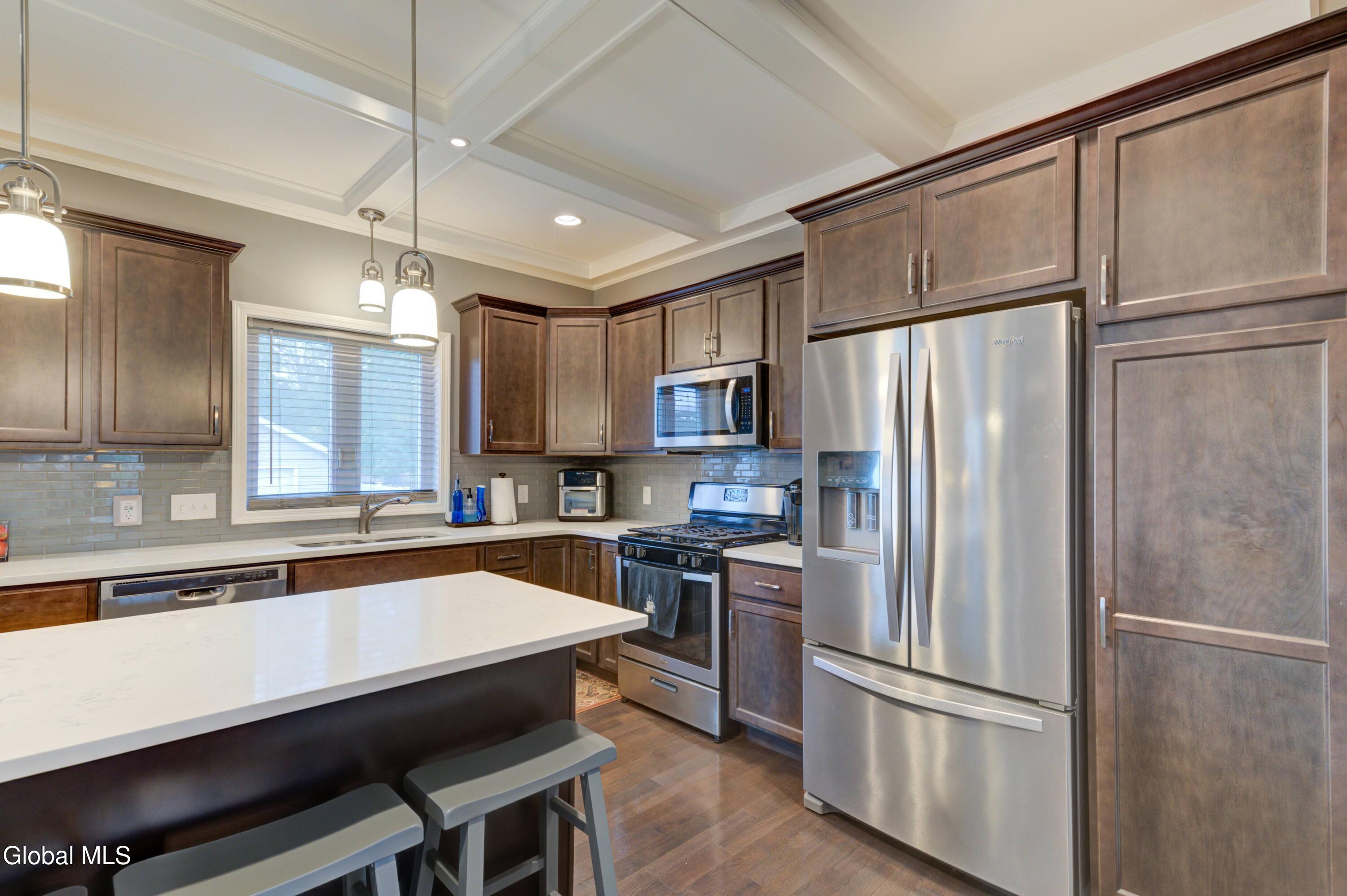 212 Lisha Kill Road Schenectady, NY 12309 - Photo 10 of 50 212 Lisha Kill Rd-7