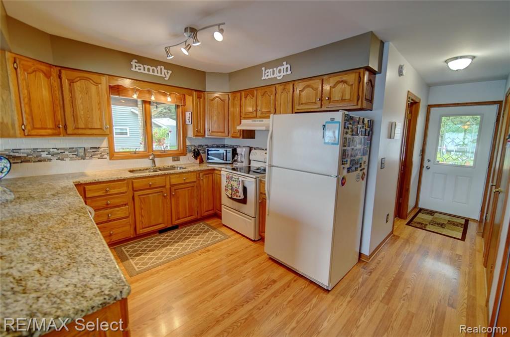 3973 Hunt Road Lapeer, MI 48446 - Photo 16 of 32
