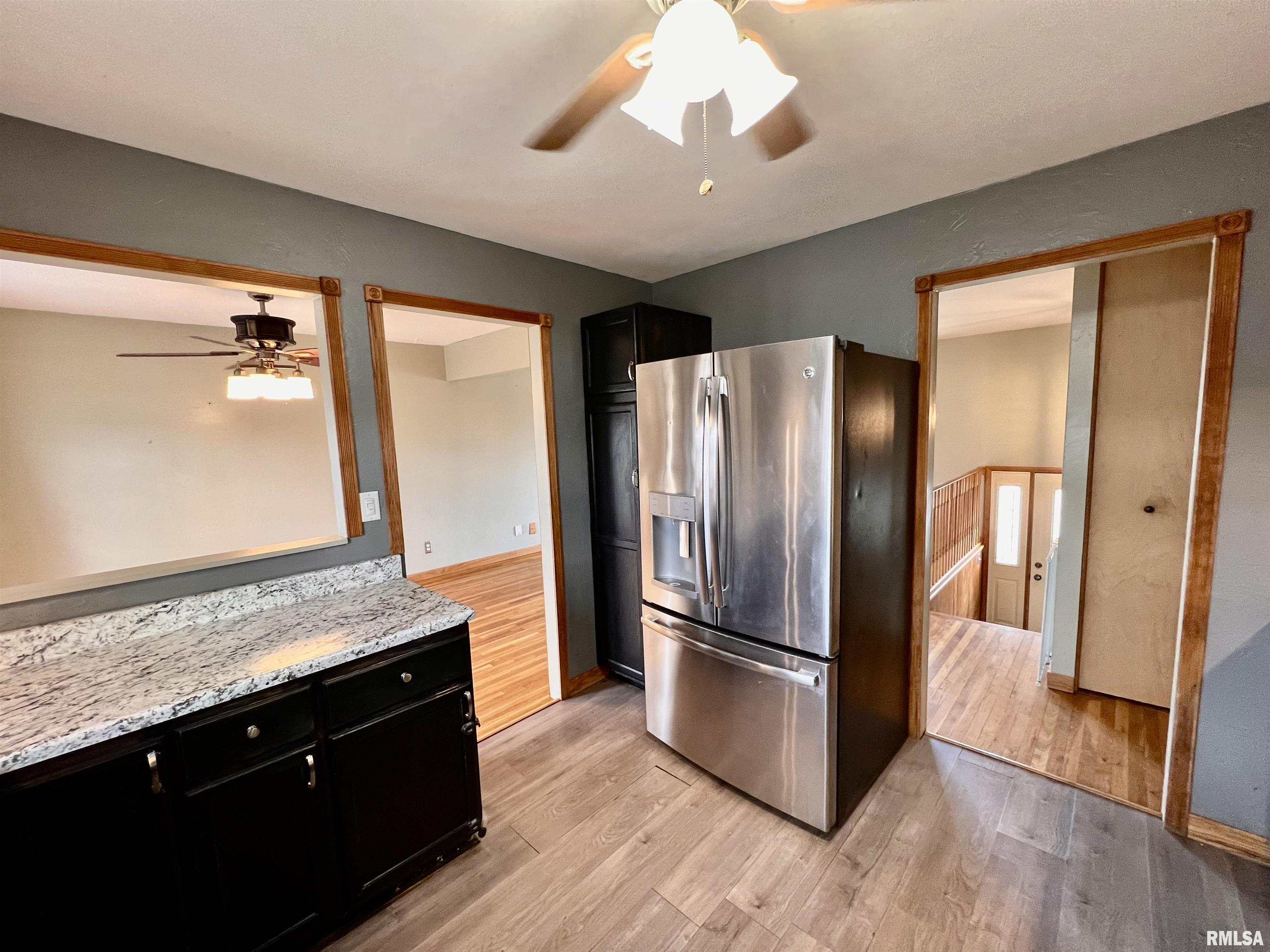 5904 North Hamilton Road Peoria, IL 61614 - Photo 11 of 27 Gallery Image 11