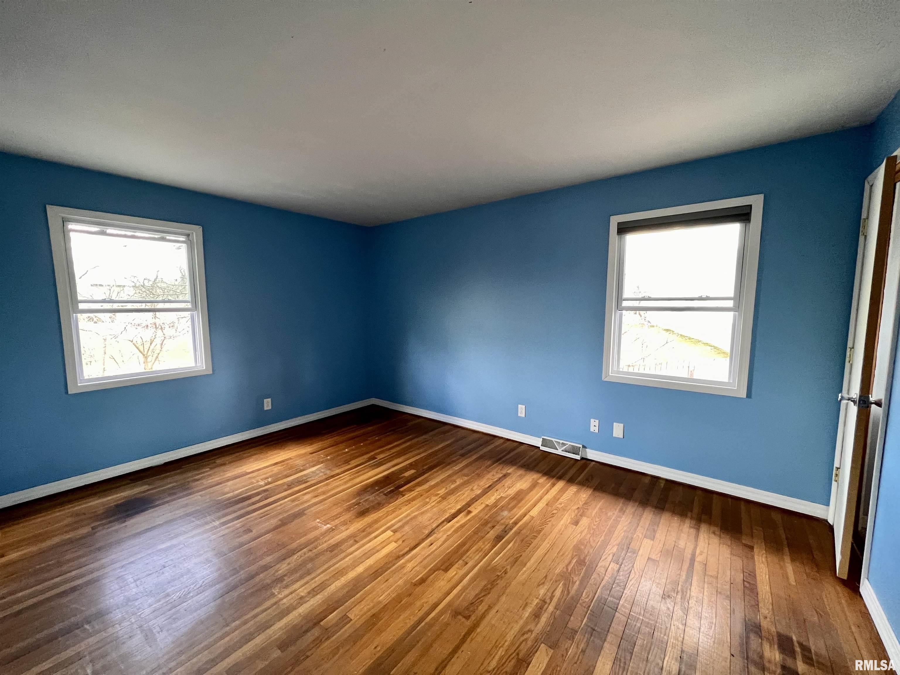 5904 North Hamilton Road Peoria, IL 61614 - Photo 12 of 27 Gallery Image 12
