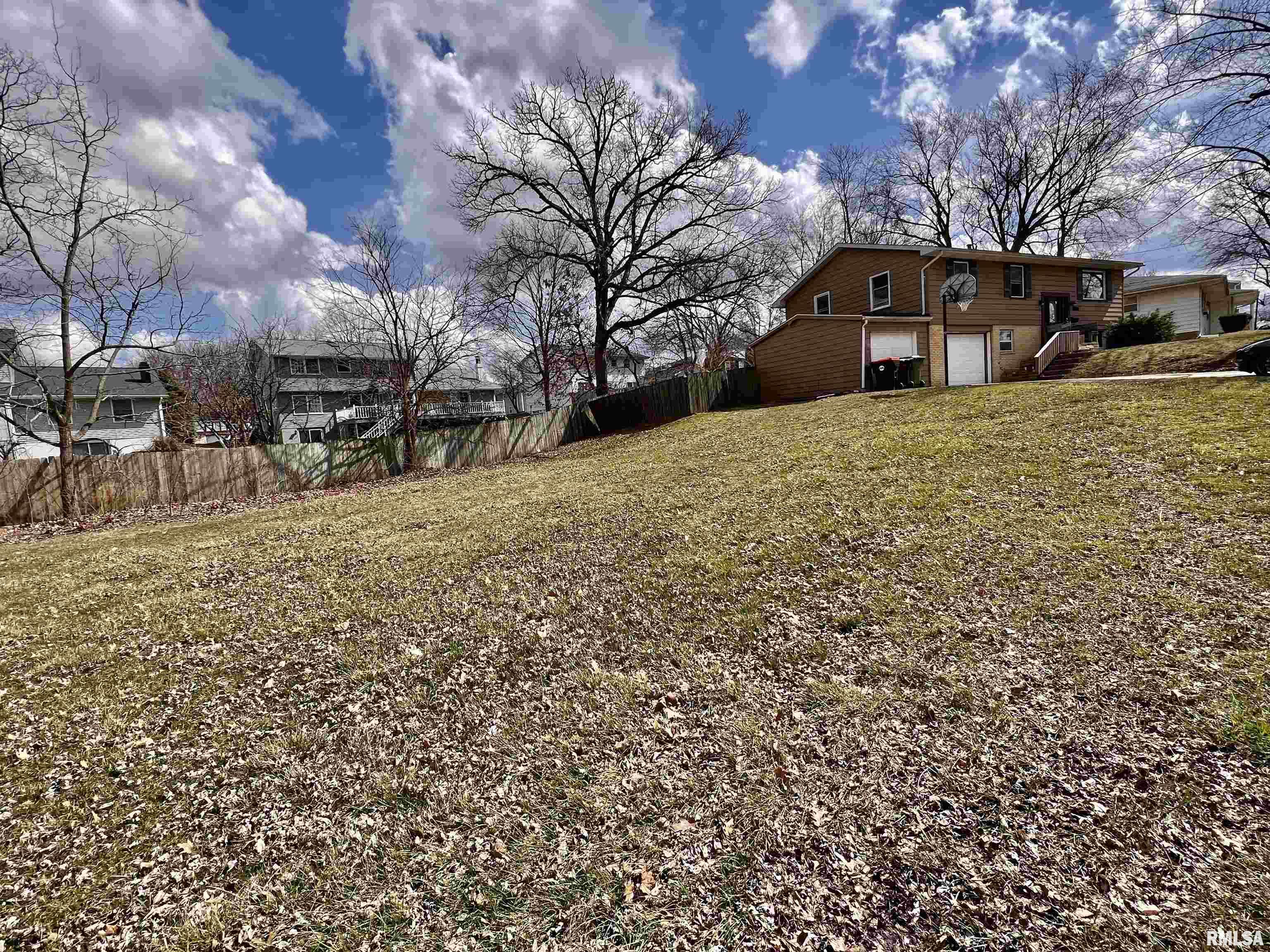 5904 North Hamilton Road Peoria, IL 61614 - Photo 25 of 27 Gallery Image 25
