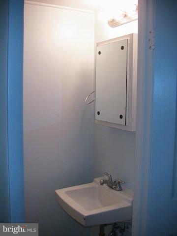 8810 Trimble Way Rosedale, MD 21237 - Photo 7 of 11 Bath