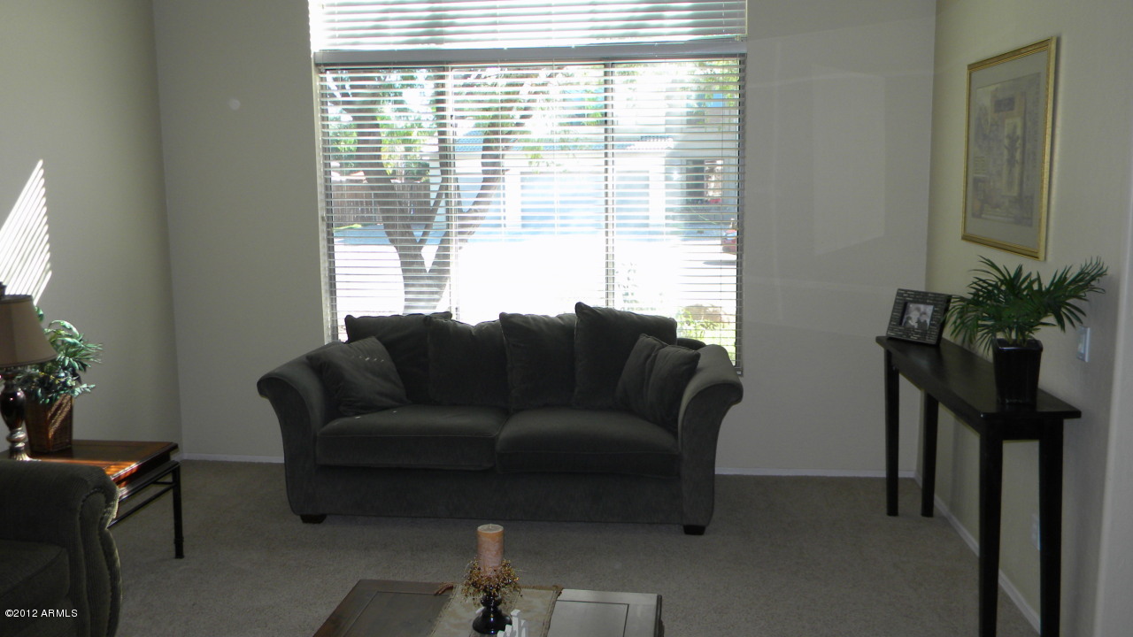 3710 East Kimball Road Gilbert, AZ 85297 - Photo 21 of 31 LIVING ROOM