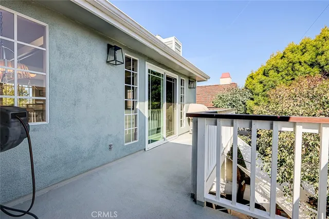 a view of an entryway