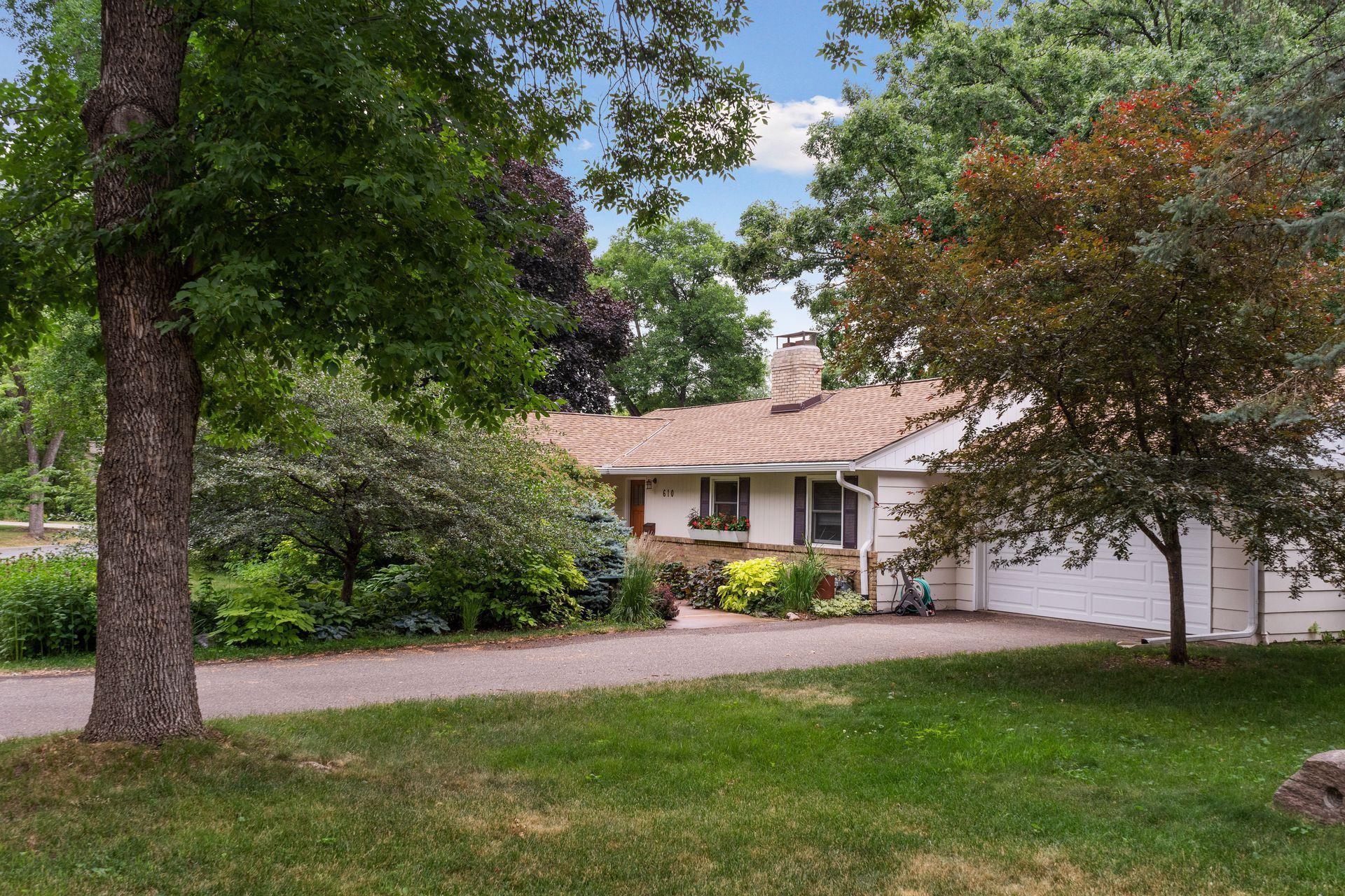 610 Drillane Road Hopkins, MN 55305 - Photo 4 of 40