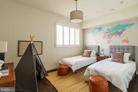 $1,160,000 | 227 West George Street, Philadelphia, PA 19123