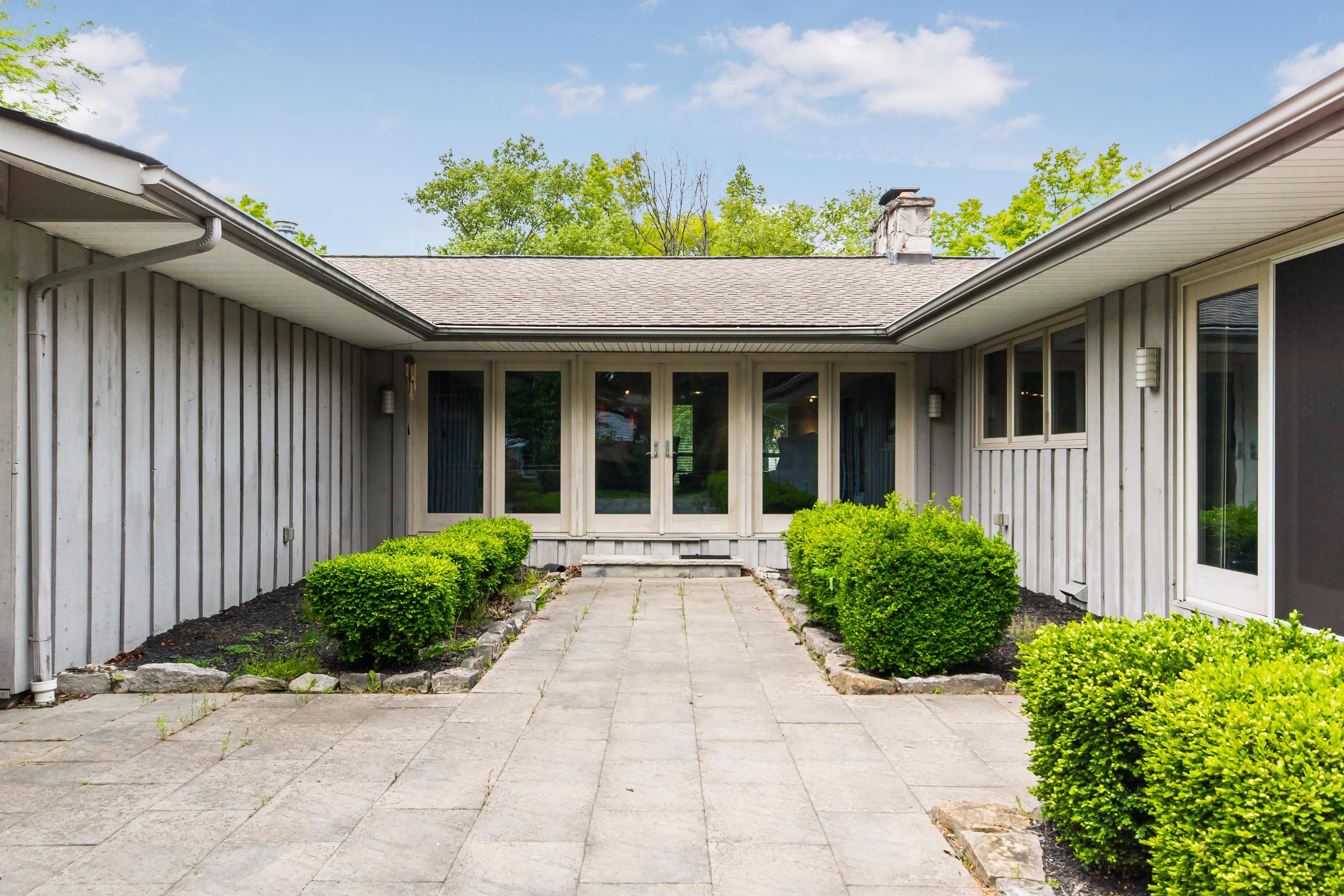 1362 Haddon Road Columbus, OH 43209 - Photo 9 of 55