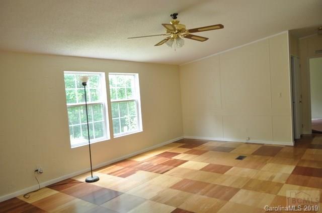 3645 Ridge Court Morganton, NC 28655 - Photo 4 of 23 Gallery Image 4
