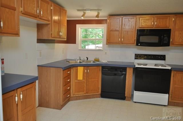 3645 Ridge Court Morganton, NC 28655 - Photo 7 of 23 Gallery Image 7