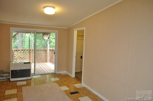 3645 Ridge Court Morganton, NC 28655 - Photo 8 of 23 Gallery Image 8