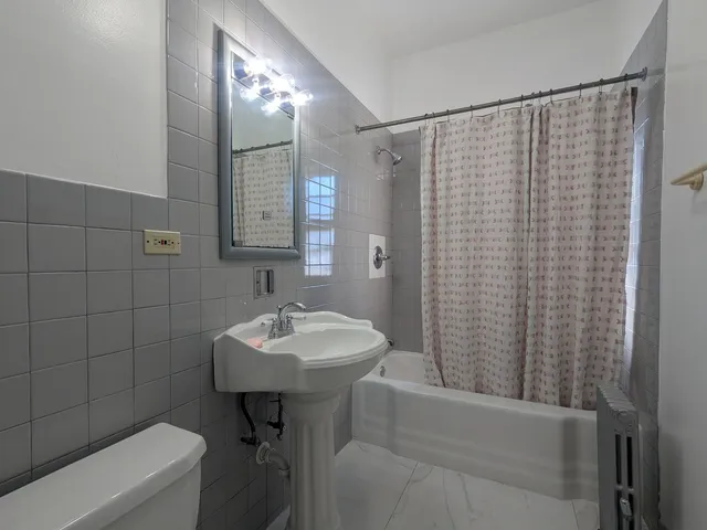 $4,200 | 5630 North Kenmore Avenue, Unit 3, Chicago, IL 60660