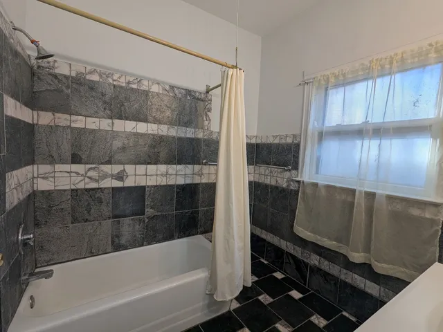 $4,200 | 5630 North Kenmore Avenue, Unit 3, Chicago, IL 60660