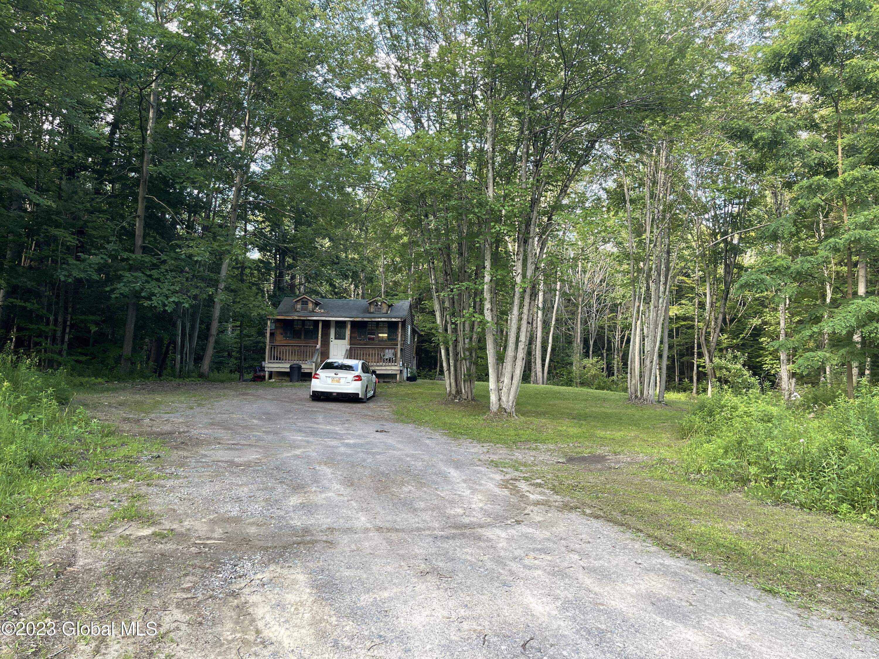 267 Midline Road Amsterdam, NY 12010 - Photo 4 of 11 26F3F184-E0D8-4C3D-B54D-9E7D9F269B52