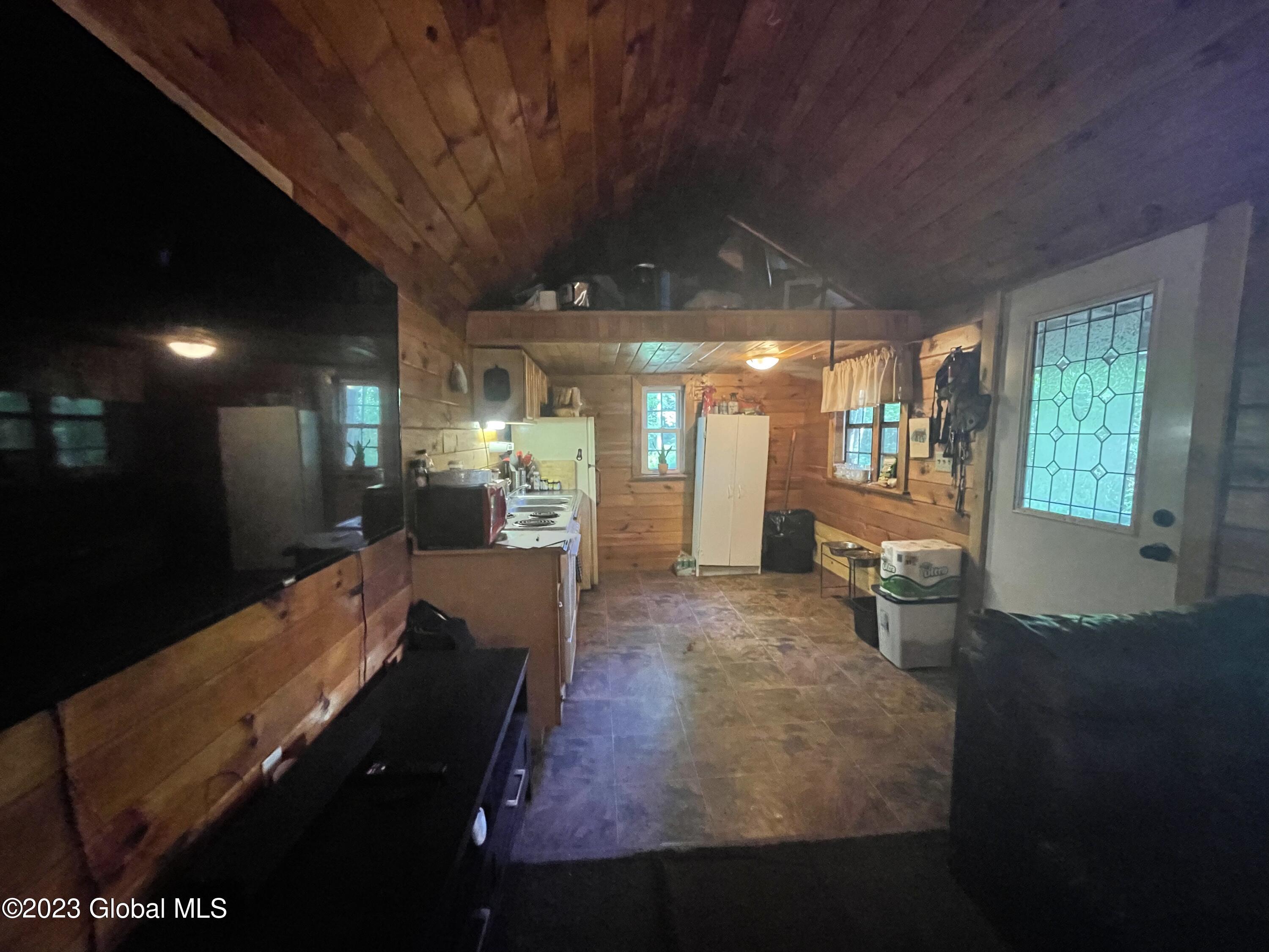267 Midline Road Amsterdam, NY 12010 - Photo 6 of 11 9F3DF2CD-575B-4CF4-838D-A04EC77AB2B6