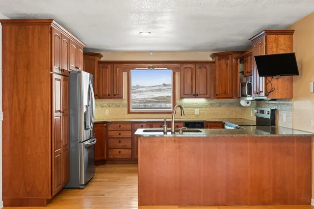 $735,000 | 15915 West Silver Lake Road, Medical Lake, WA 99022