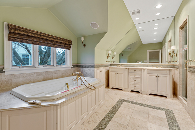 1034 Romona Road Wilmette, IL 60091 - Photo 23 of 51