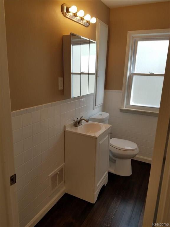 17681 Ruth Street Melvindale, MI 48122 - Photo 7 of 59