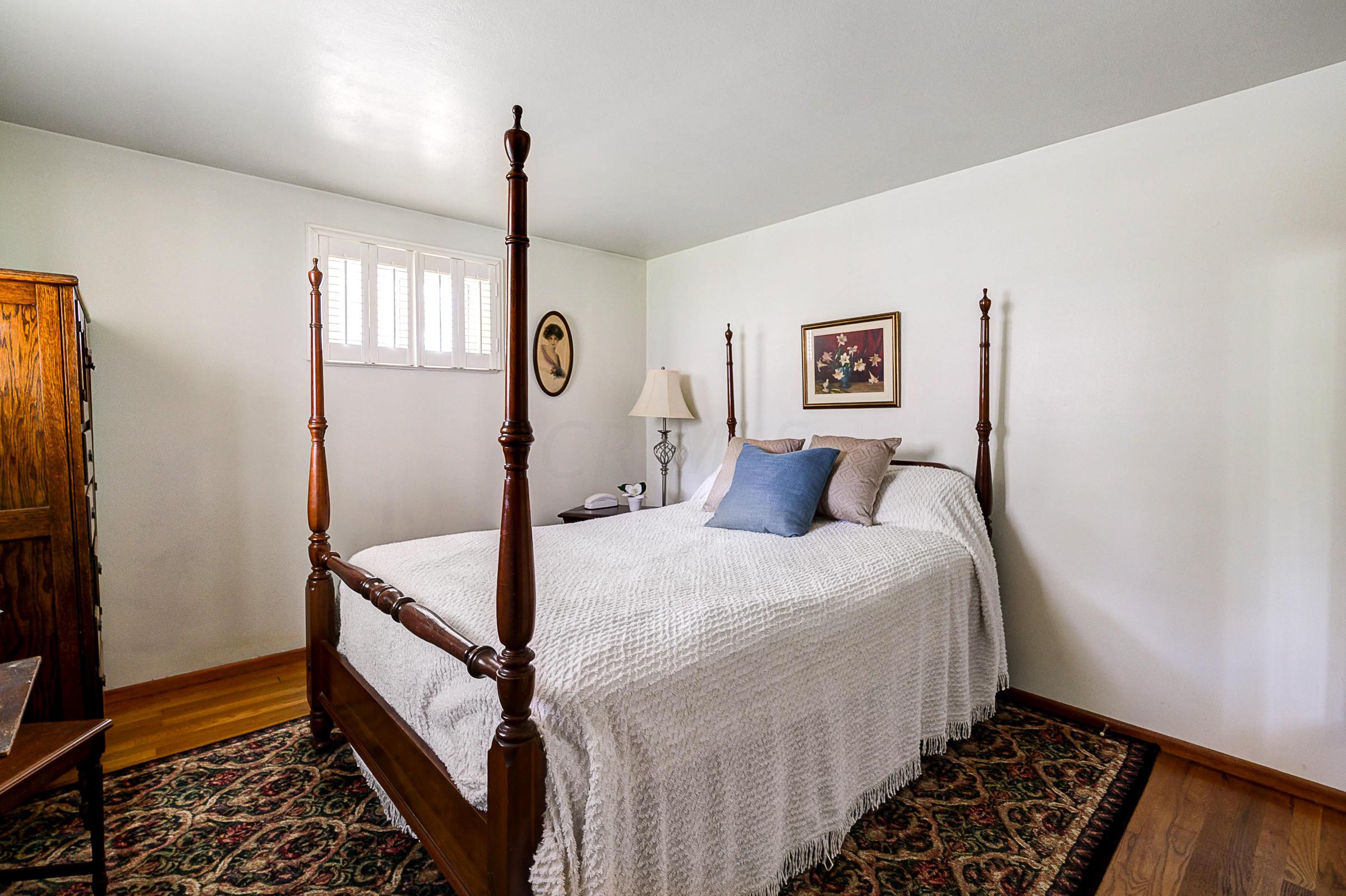 5251 Roche Place Columbus, OH 43229 - Photo 14 of 26 Gallery Image 14
