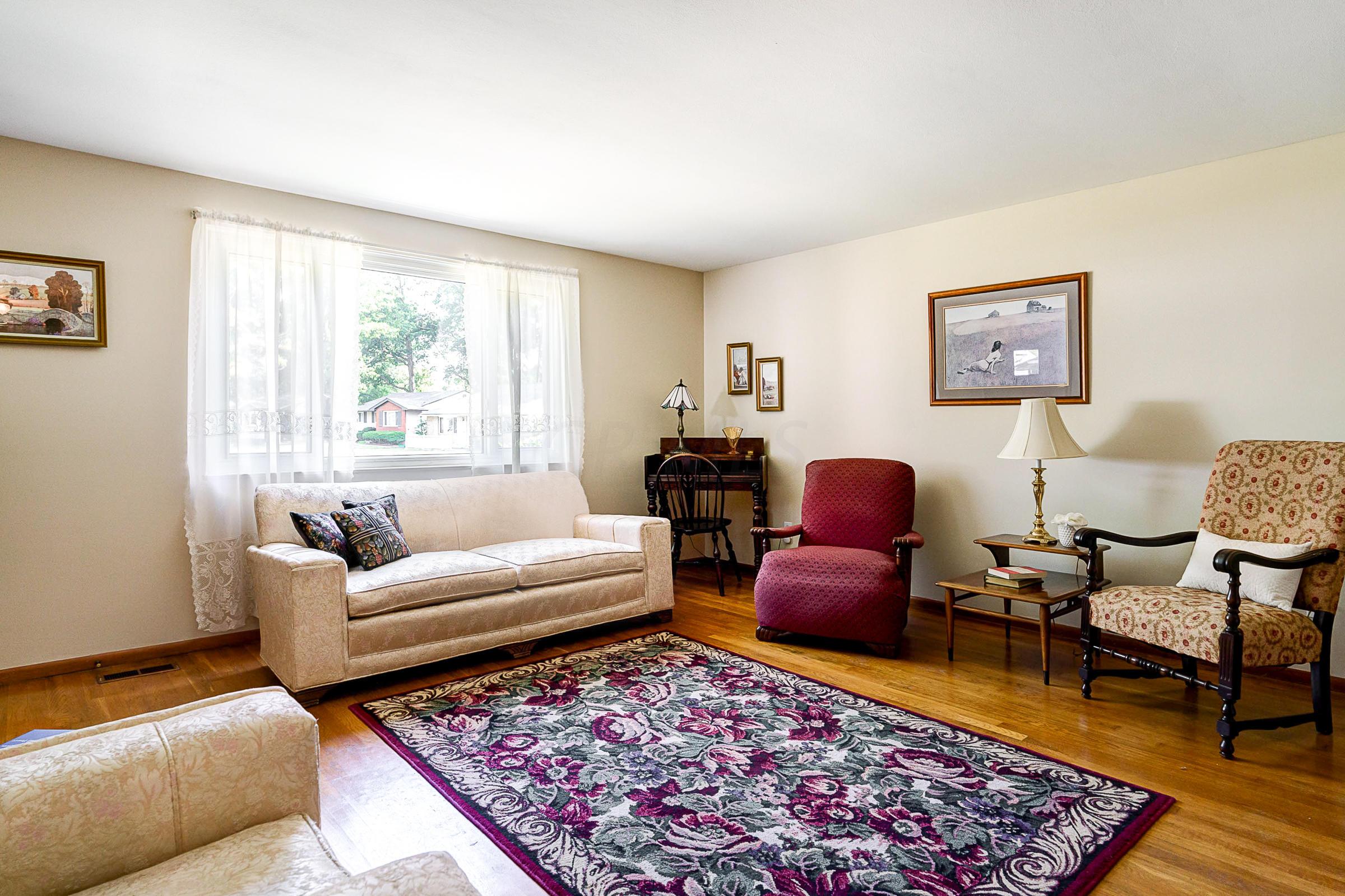 5251 Roche Place Columbus, OH 43229 - Photo 6 of 26 Gallery Image 6