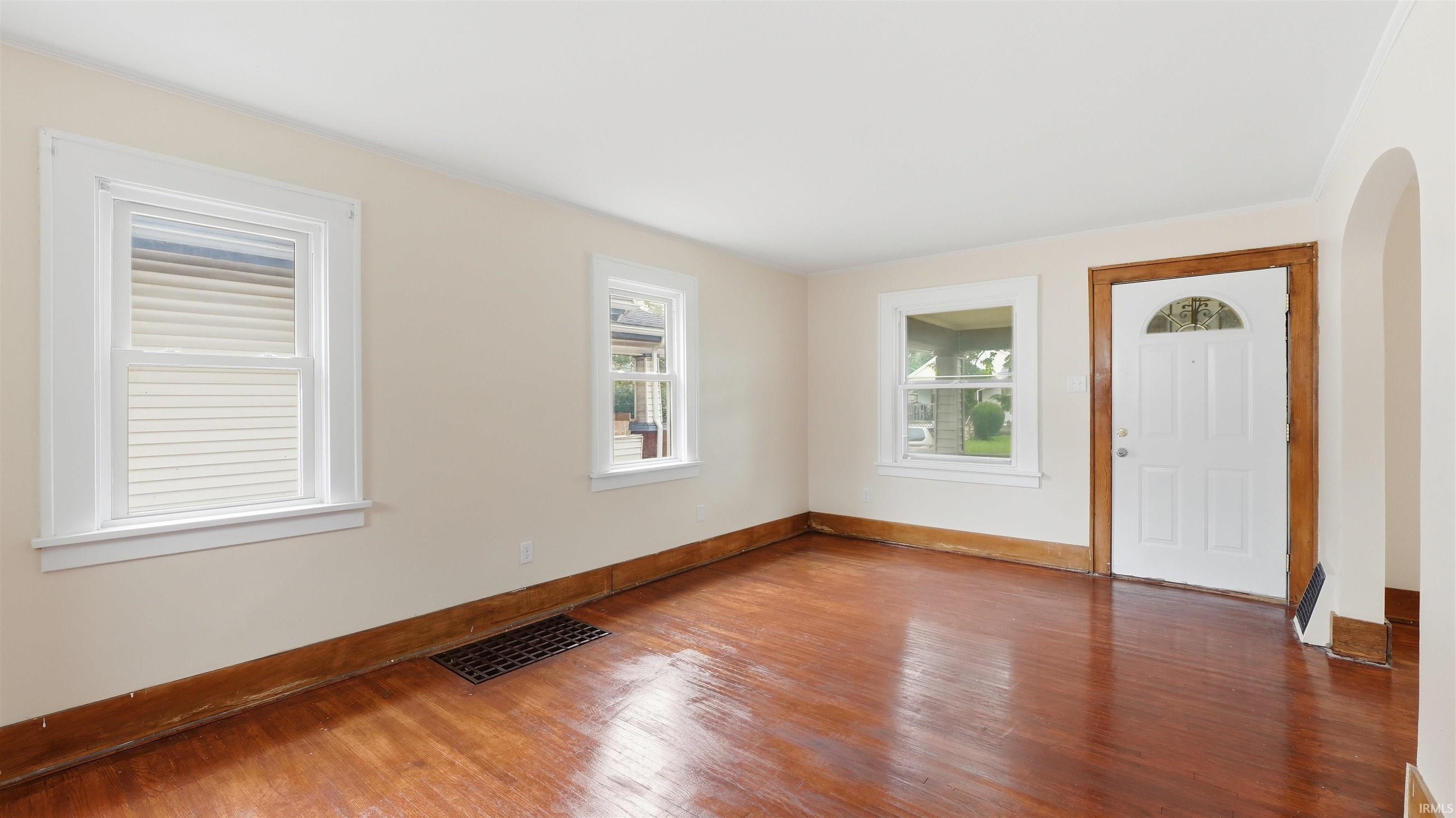 3405 Alexander Street Fort Wayne, IN 46806 - Photo 3 of 44