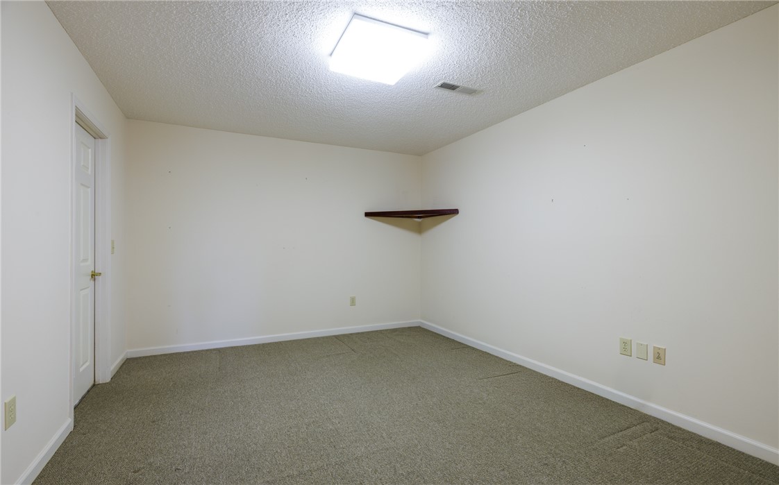 47 Gulf Stream Lane Salem, SC 29676 - Photo 23 of 48 This versatile room offers a blank canvas for your design aspirations.