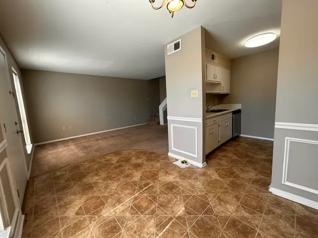 $1,750 | 900 Mountain Creek Road, Unit D59, Chattanooga, TN 37405