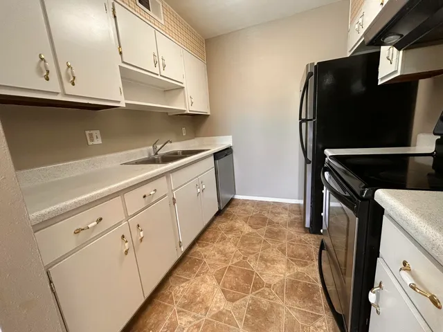 $1,750 | 900 Mountain Creek Road, Unit D59, Chattanooga, TN 37405