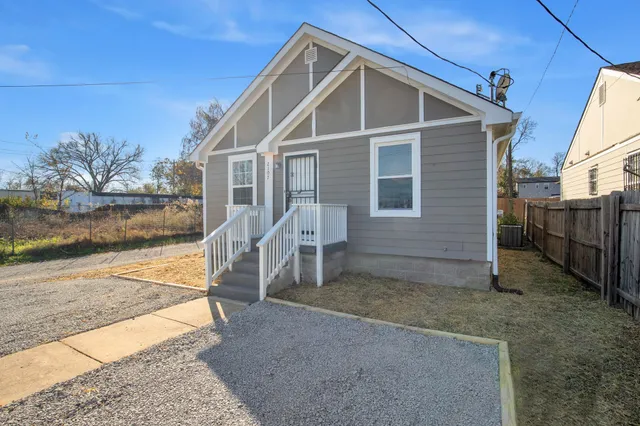 $319,900 | 2107 18th Avenue North, Nashville, TN 37208