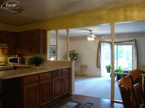 1036 Ramsgate Road Flint, MI 48532 - Photo 7 of 39 20367530-6.JPG
