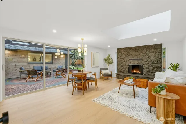 $1,099,900 | 16512 18th Avenue Northeast, Shoreline, WA 98155