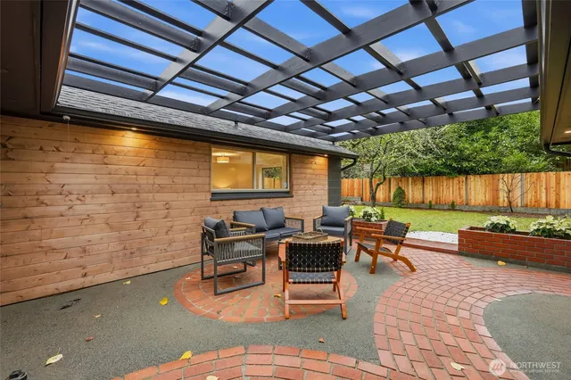 $1,099,900 | 16512 18th Avenue Northeast, Shoreline, WA 98155