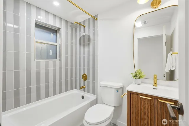 $1,099,900 | 16512 18th Avenue Northeast, Shoreline, WA 98155