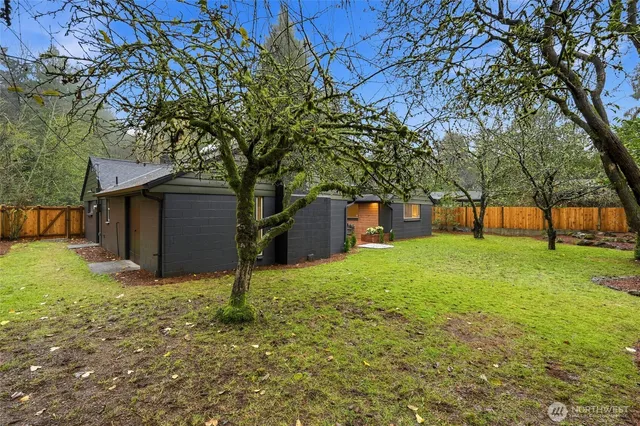 $1,099,900 | 16512 18th Avenue Northeast, Shoreline, WA 98155