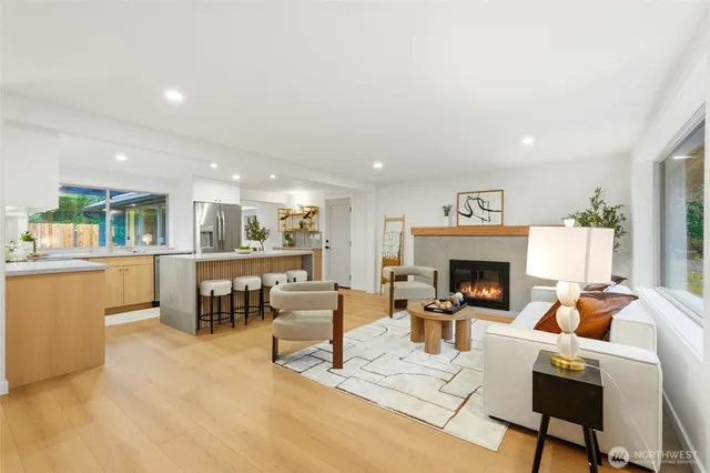 $1,099,900 | 16512 18th Avenue Northeast, Shoreline, WA 98155