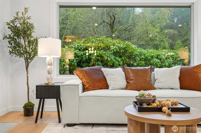 $1,099,900 | 16512 18th Avenue Northeast, Shoreline, WA 98155