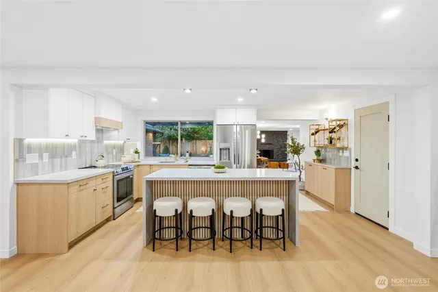 $1,099,900 | 16512 18th Avenue Northeast, Shoreline, WA 98155