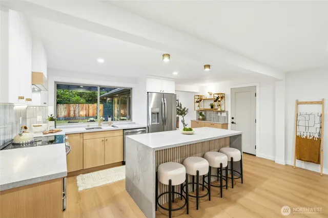 $1,099,900 | 16512 18th Avenue Northeast, Shoreline, WA 98155