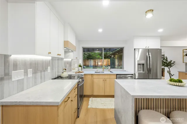 $1,099,900 | 16512 18th Avenue Northeast, Shoreline, WA 98155