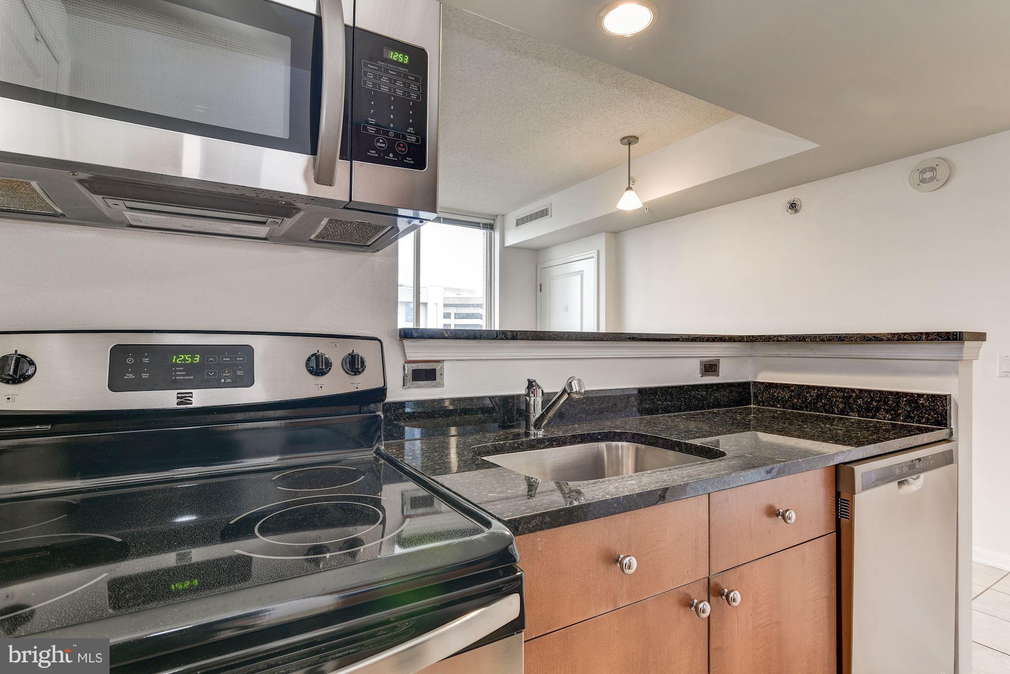 930 Wayne Avenue, Unit 904 Silver Spring, MD 20910 - Photo 11 of 24 Gallery Image 11